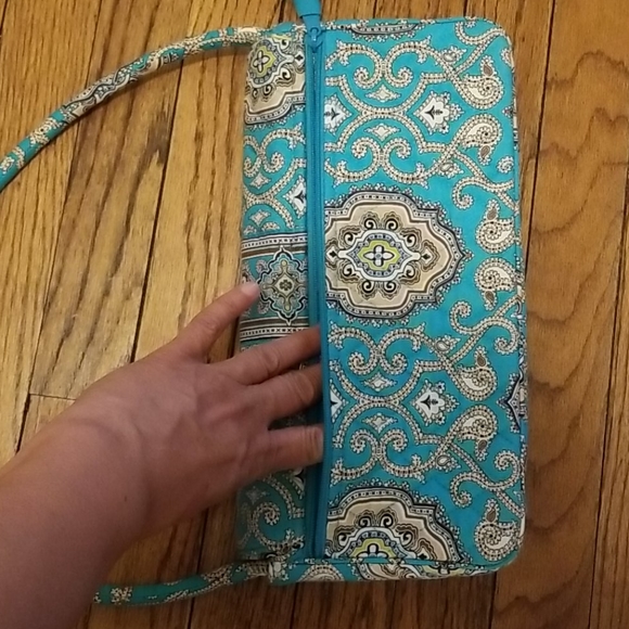Vera Bradley purse - Picture 9 of 9